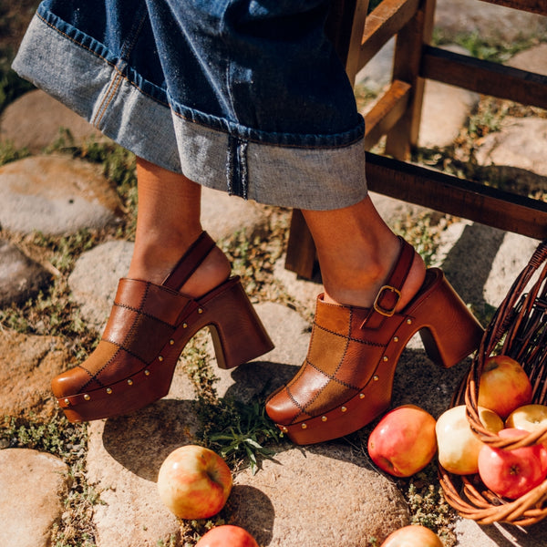 Clogs & Mules