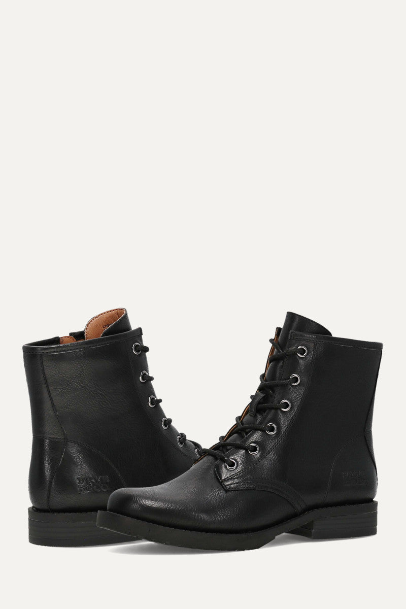 Chesnee Lace Up 6 Youth - Black - Pair