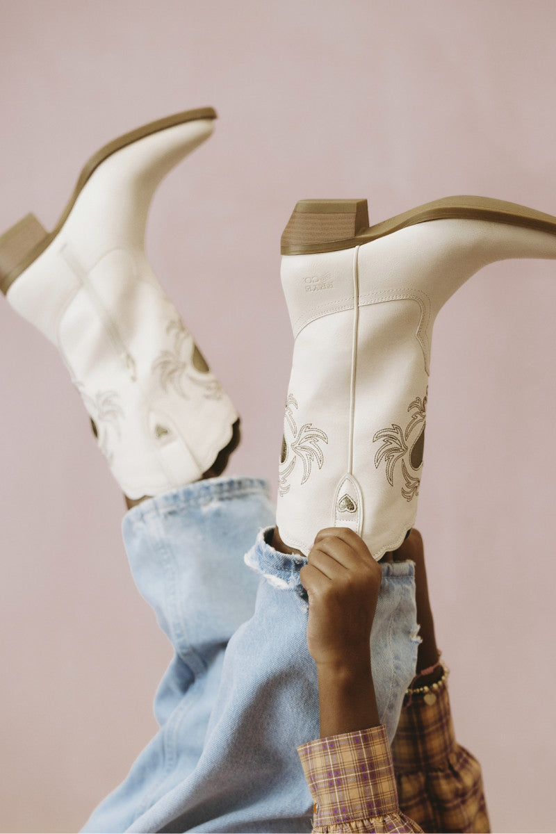 Iyla Heart Deco Girls - Off White - Outside