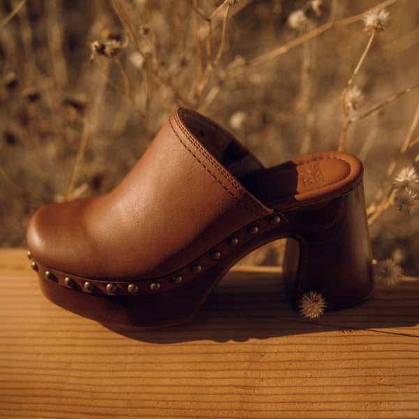 Clogs & Mules