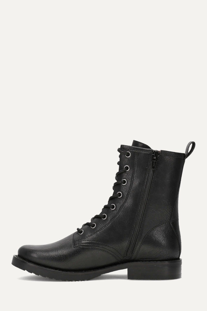 Chesnee Combat - Black - Inside