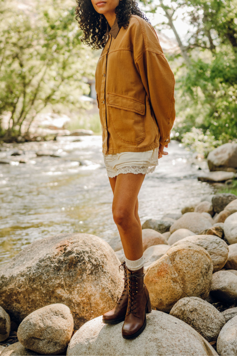 Fynn Combat - Walnut - Front
