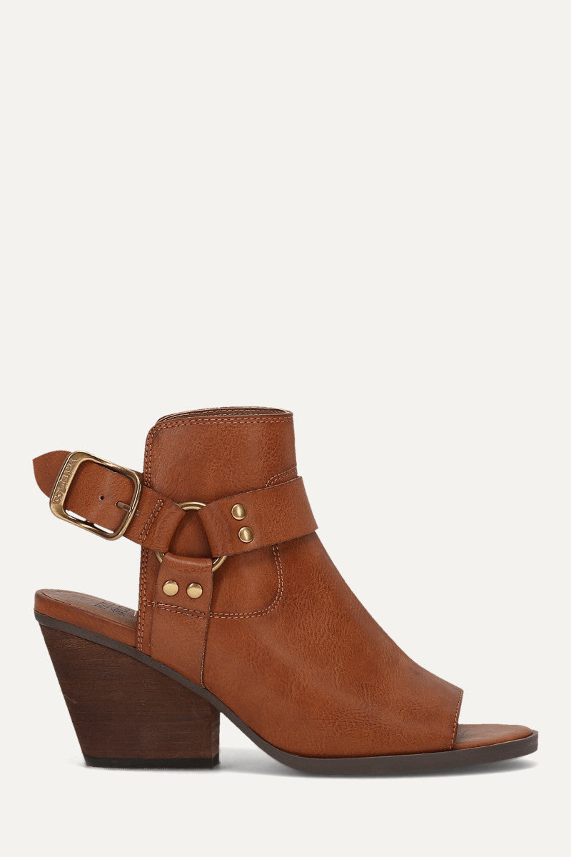 Jolene Harness - Cognac - Outside