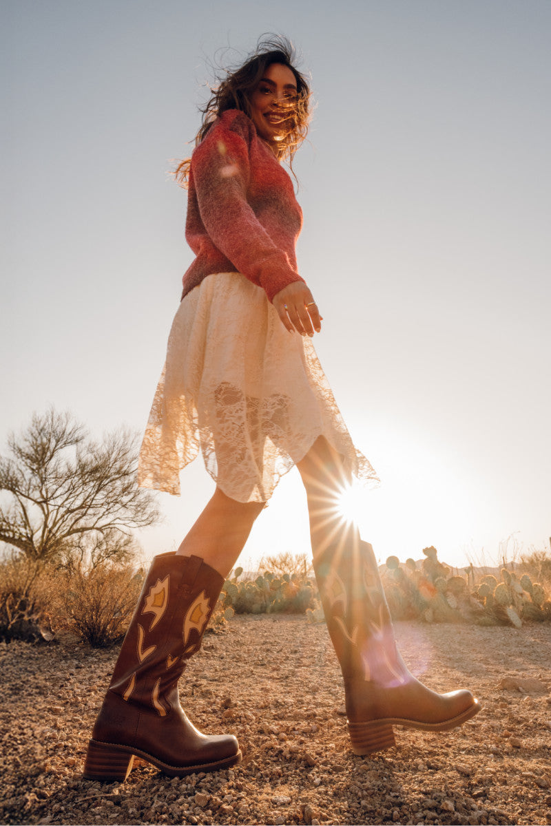 Miranda 10 Flower - Saddle - Front