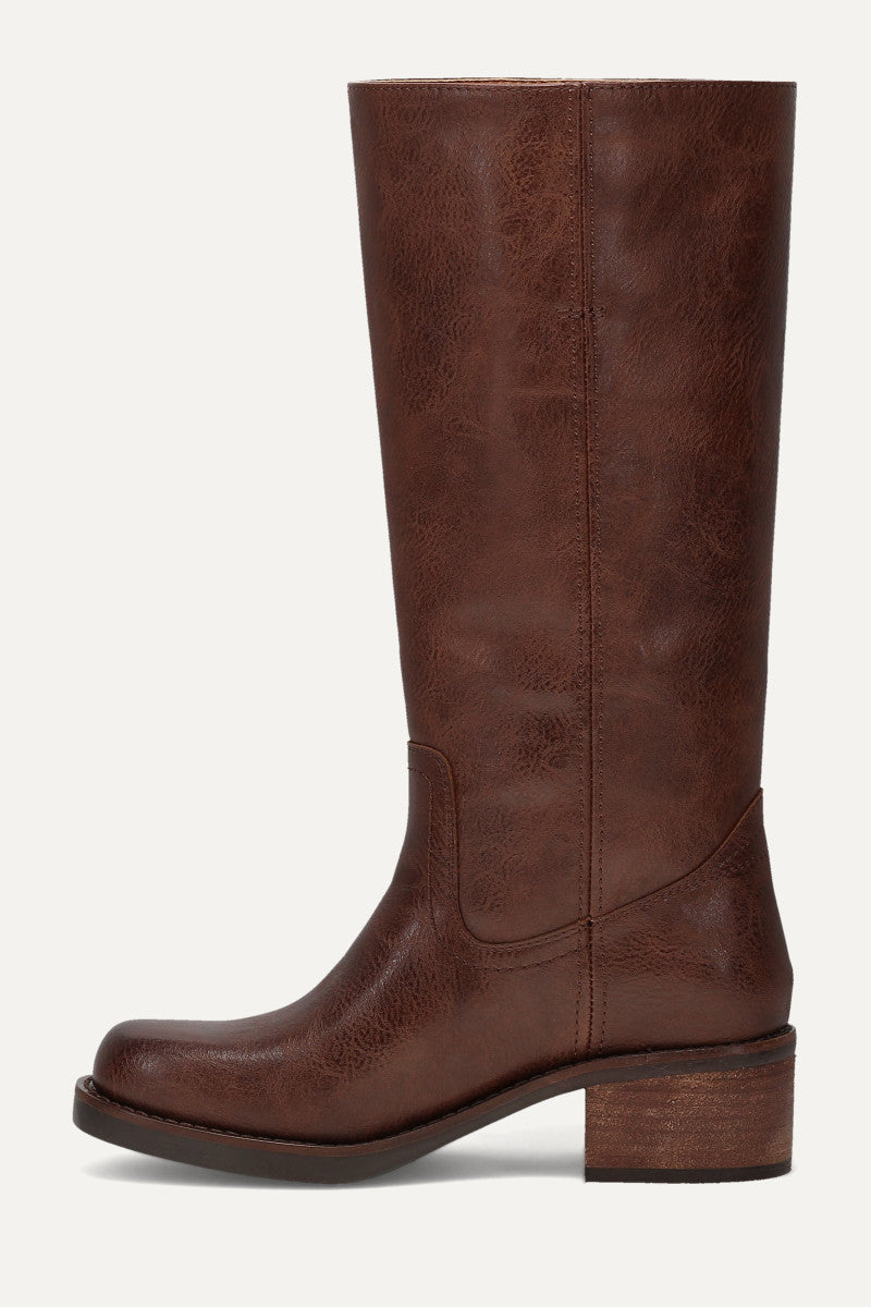 Miranda 14 - Walnut - Inside
