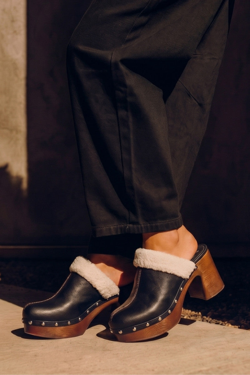 Wylie Bomber - Black - Outside