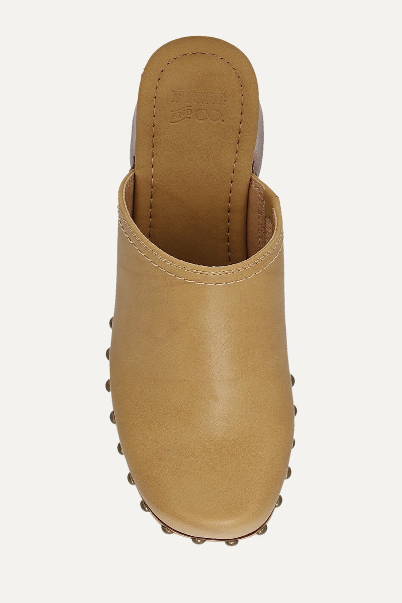 Wylie Clog - Banana - Top Down
