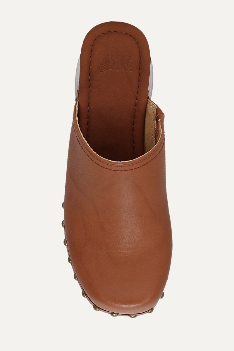 Wylie Clog - Saddle - Top Down