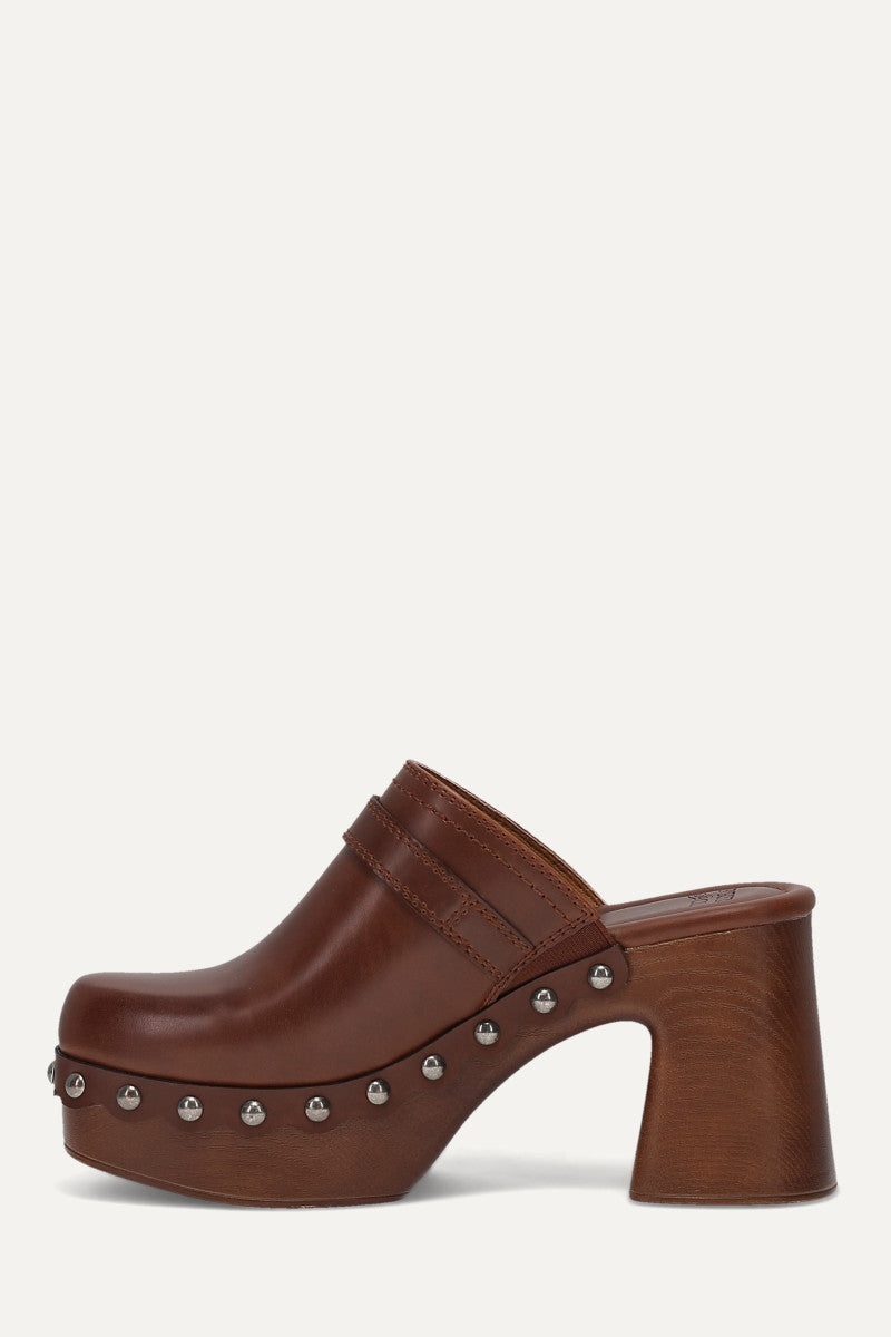 Wylie Scalloped Clog - Auburn - Inside